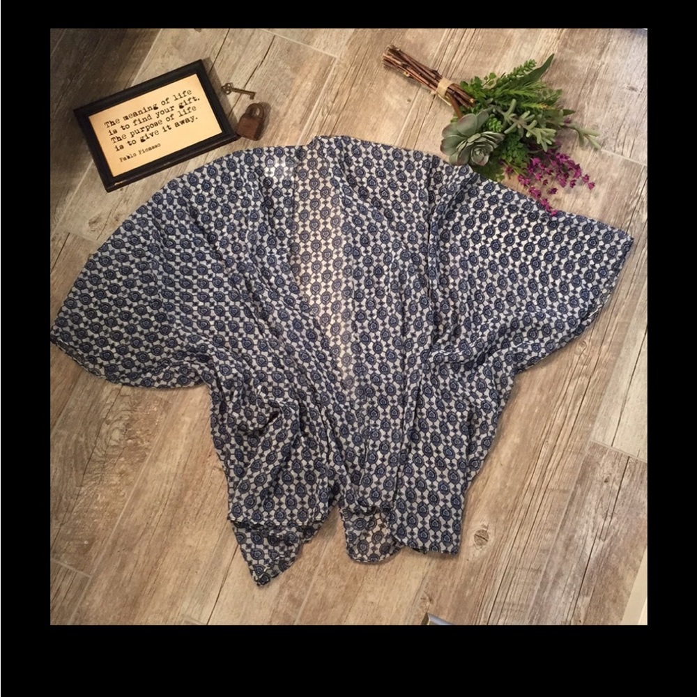 Flowy sheer overlay